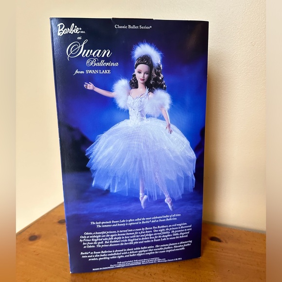 NRFB 2001 Barbie Swan Ballerina from Sean Lake Classic Ballet Series - Picture 3 of 6
